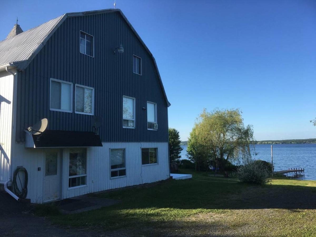 La Grange Sur Le Lac App A Et B Saint Romain Exterior foto